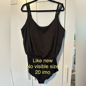 EUC one piece polkadot swimsuit